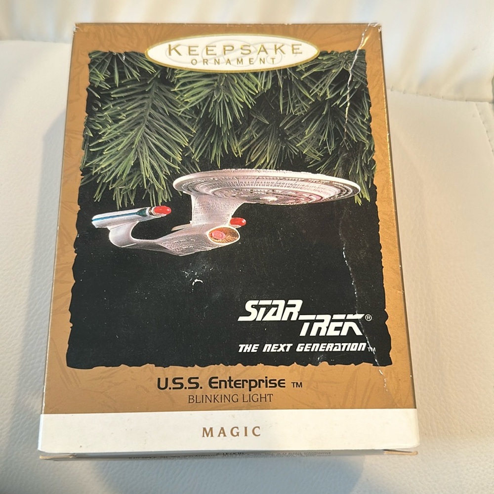 STAR TREK THE NEXT GENERATION ORNAMENT USS ENTERPRISE